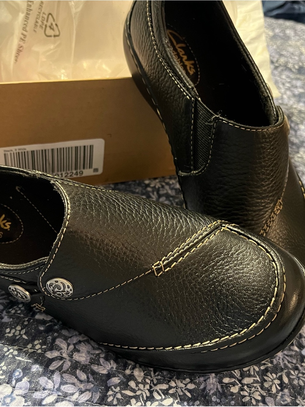 Clarks Black Leather Slip-On Loafers with Contrast Stitching